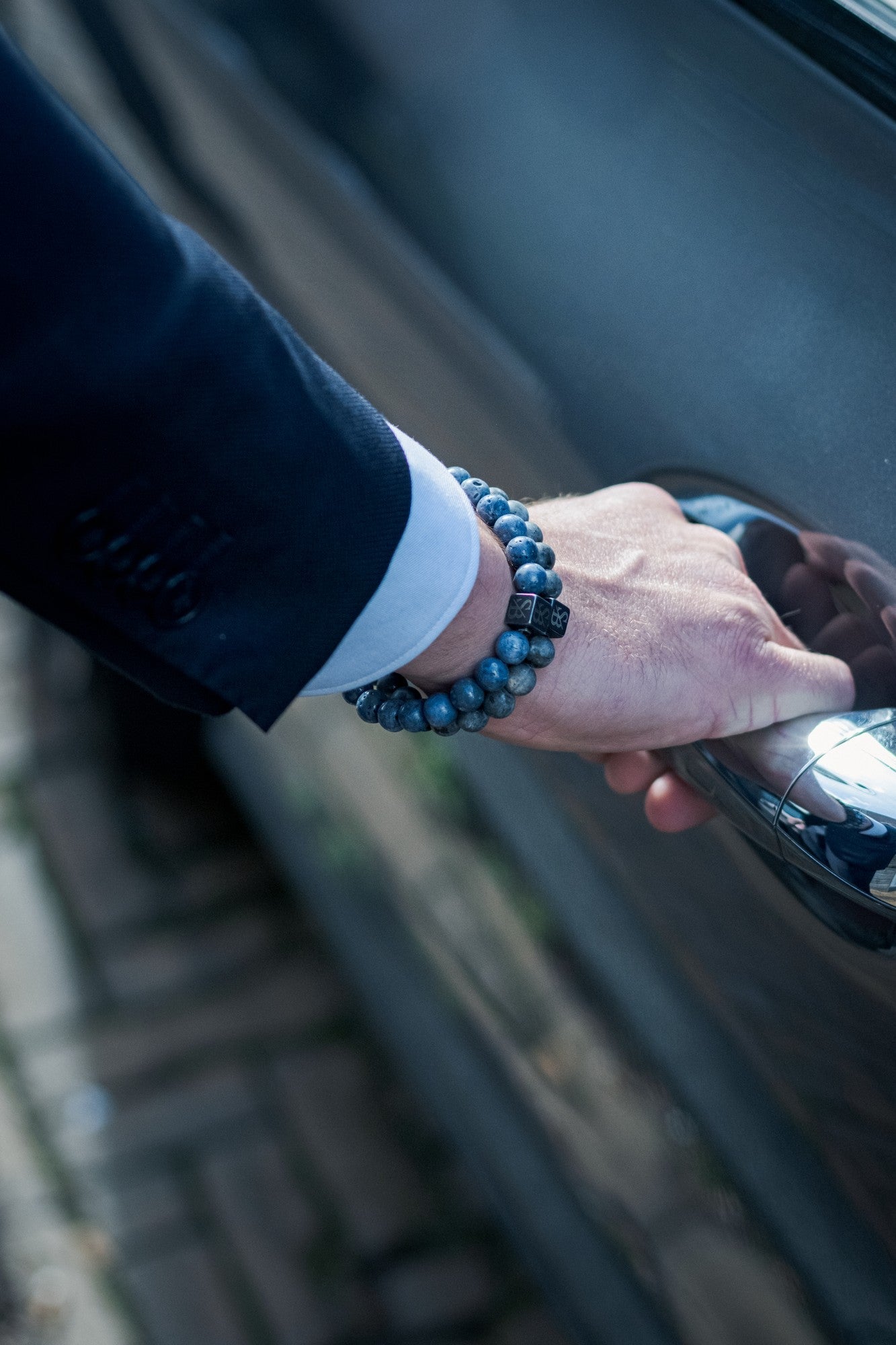 Blauwe Tijgeroog Armband: De Koele Variant Met Diepblauwe Schiller En Drie Sterkste Combinaties