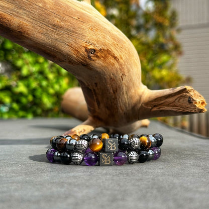 Wisdom set van Stoney Bracelets, natuursteen armbanden voor stoere mannen. Vooraanzicht met de Triple Protection armband en de Athena Silver+ armband.Vooraanzicht2